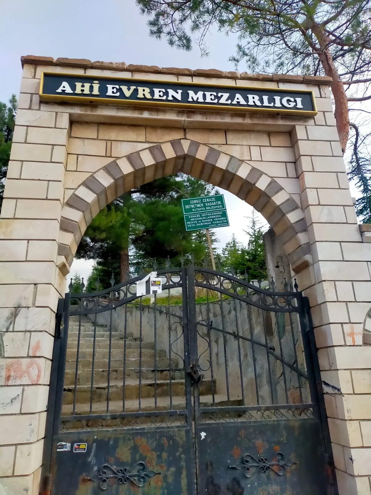 Kütahya Belediyesi 7 Adet mezarlık yapım işi thumbnail 3