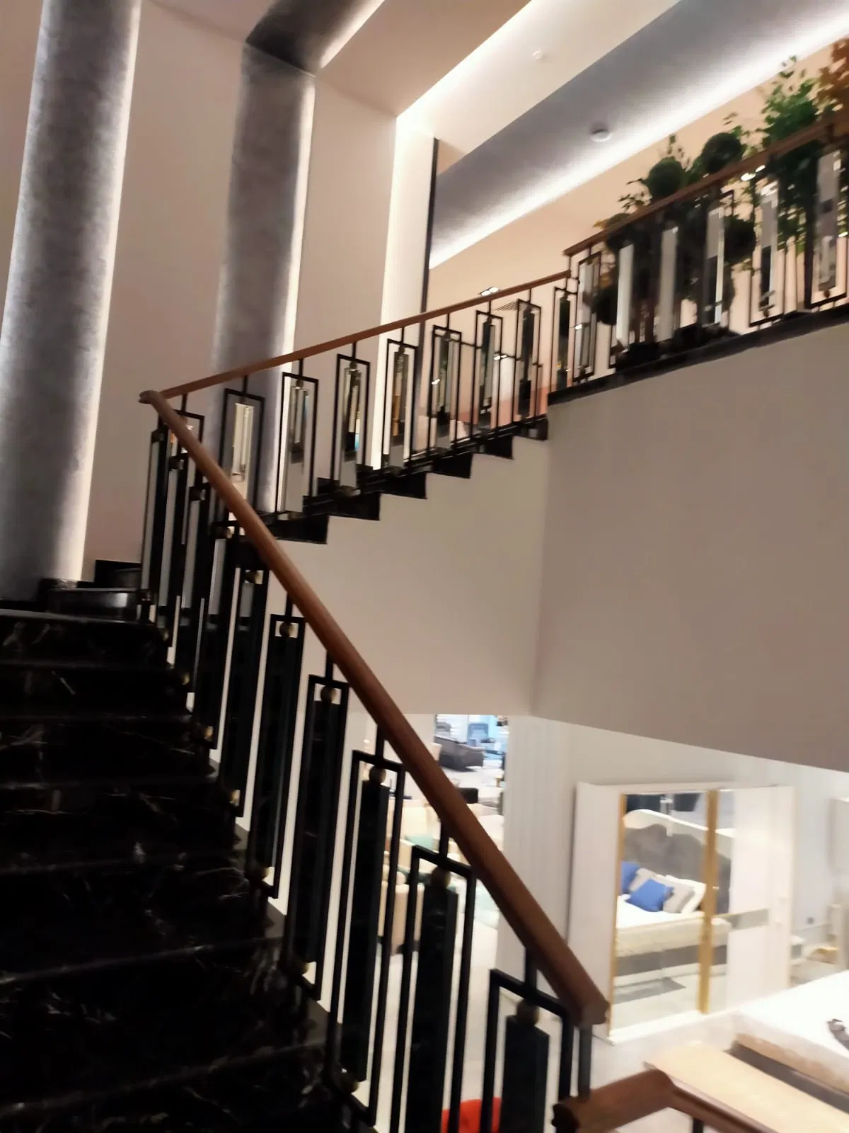 Divanem Showroom Anahtar Teslim Projesi thumbnail 3