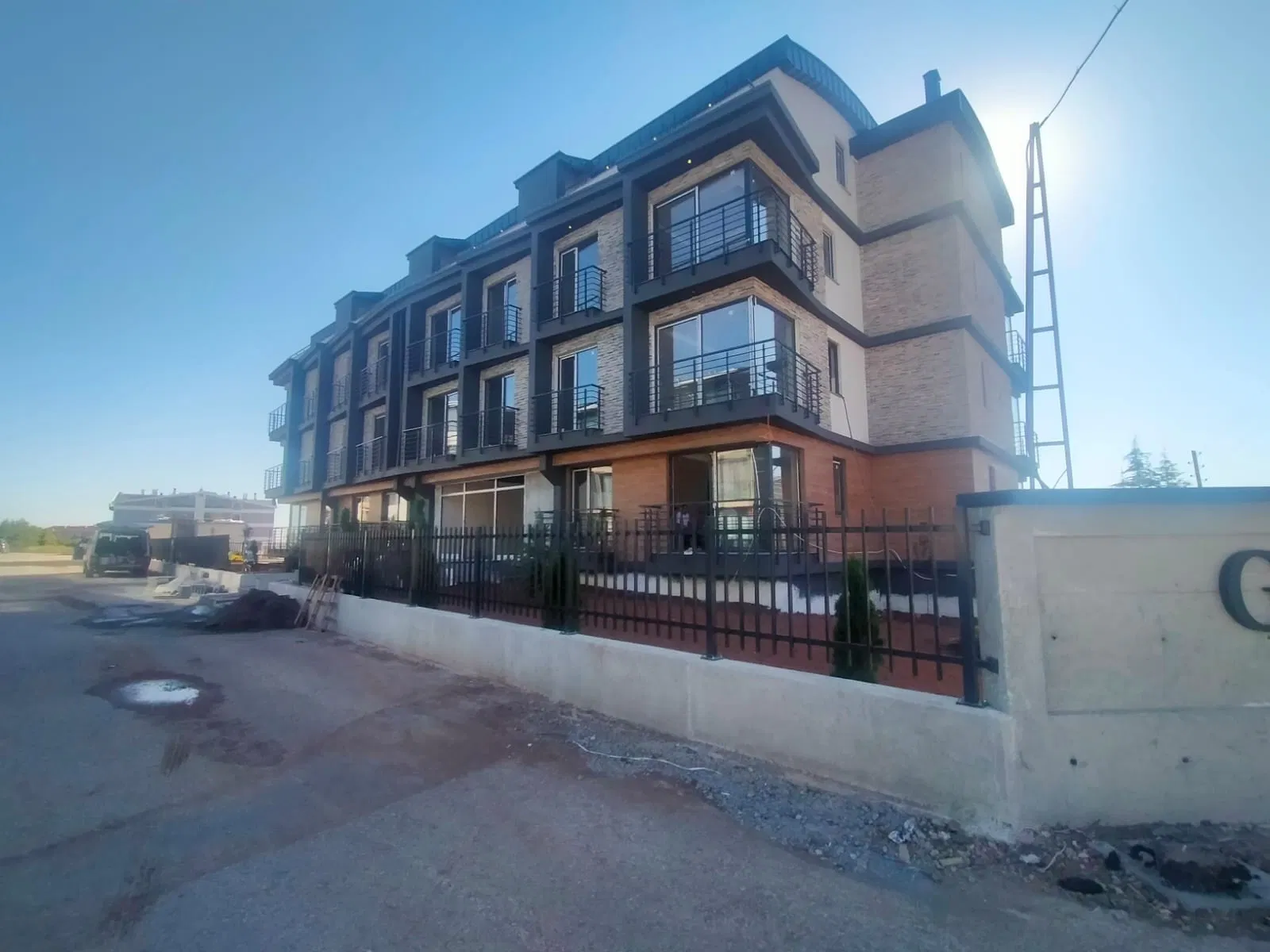 İncek Taşpınar Ceylanlar Petrol İnşaat İç ve Dış Cephe  thumbnail 3