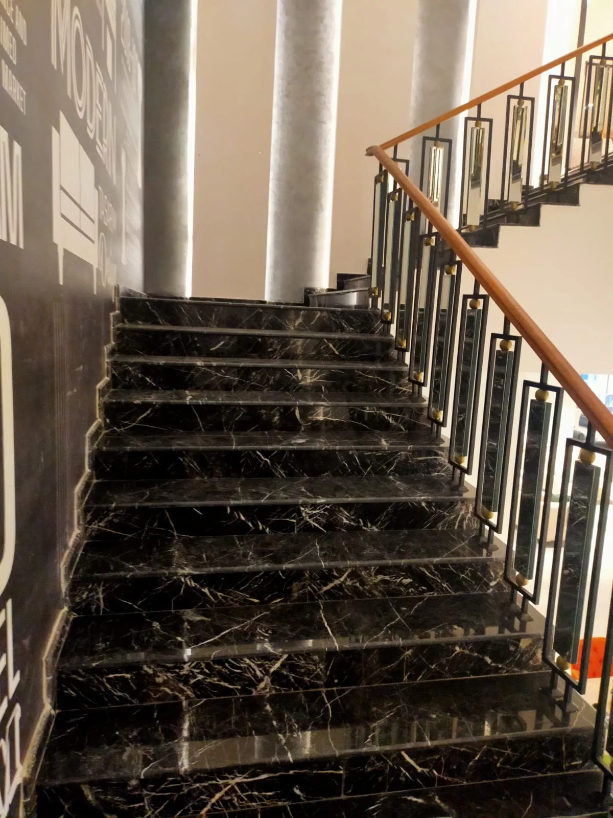 Divanem Showroom Anahtar Teslim Projesi thumbnail 4