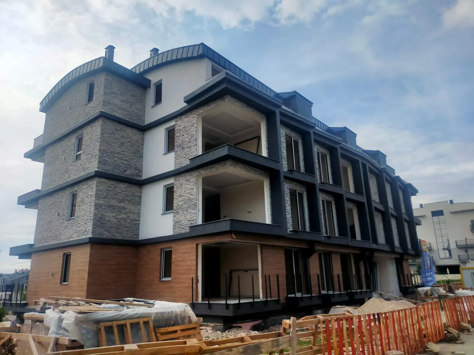 İncek Taşpınar Ceylanlar Petrol İnşaat İç ve Dış Cephe  thumbnail 5