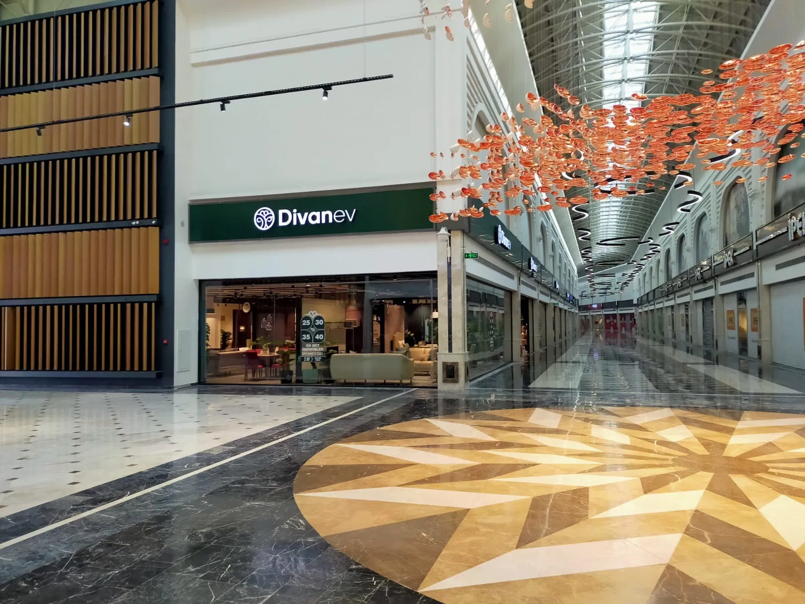 Divanem Showroom Anahtar Teslim Projesi thumbnail 5