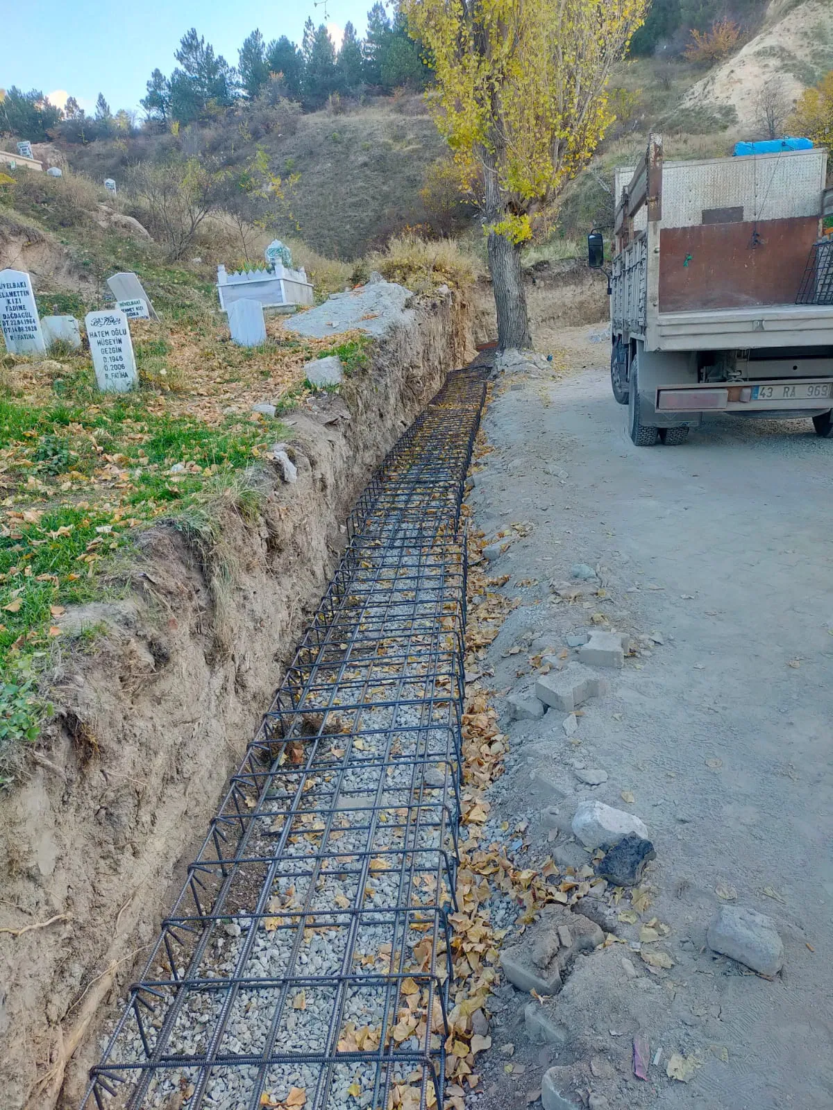 Kütahya Belediyesi 7 Adet mezarlık yapım işi thumbnail 7