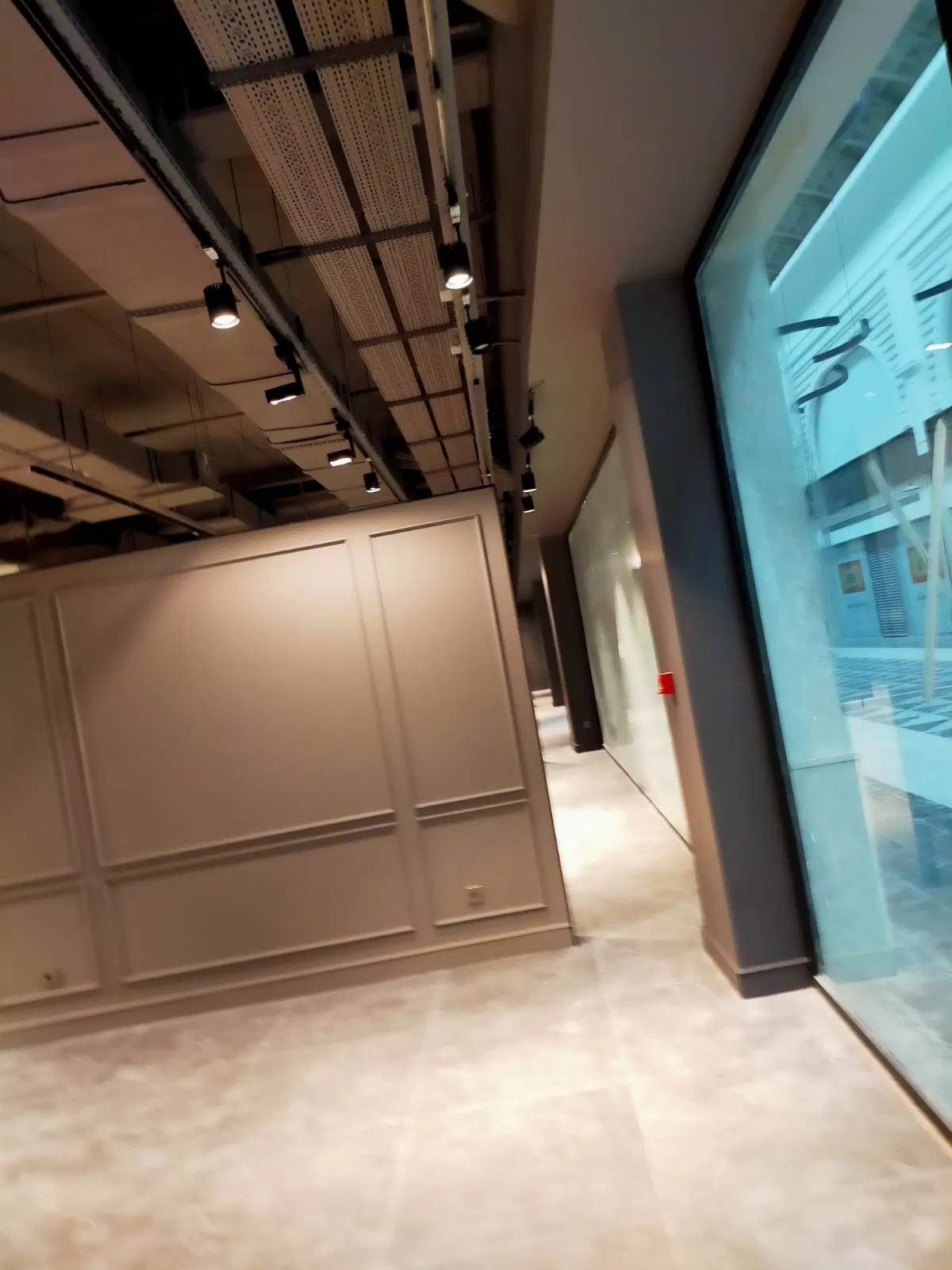 Divanem Showroom Anahtar Teslim Projesi thumbnail 6