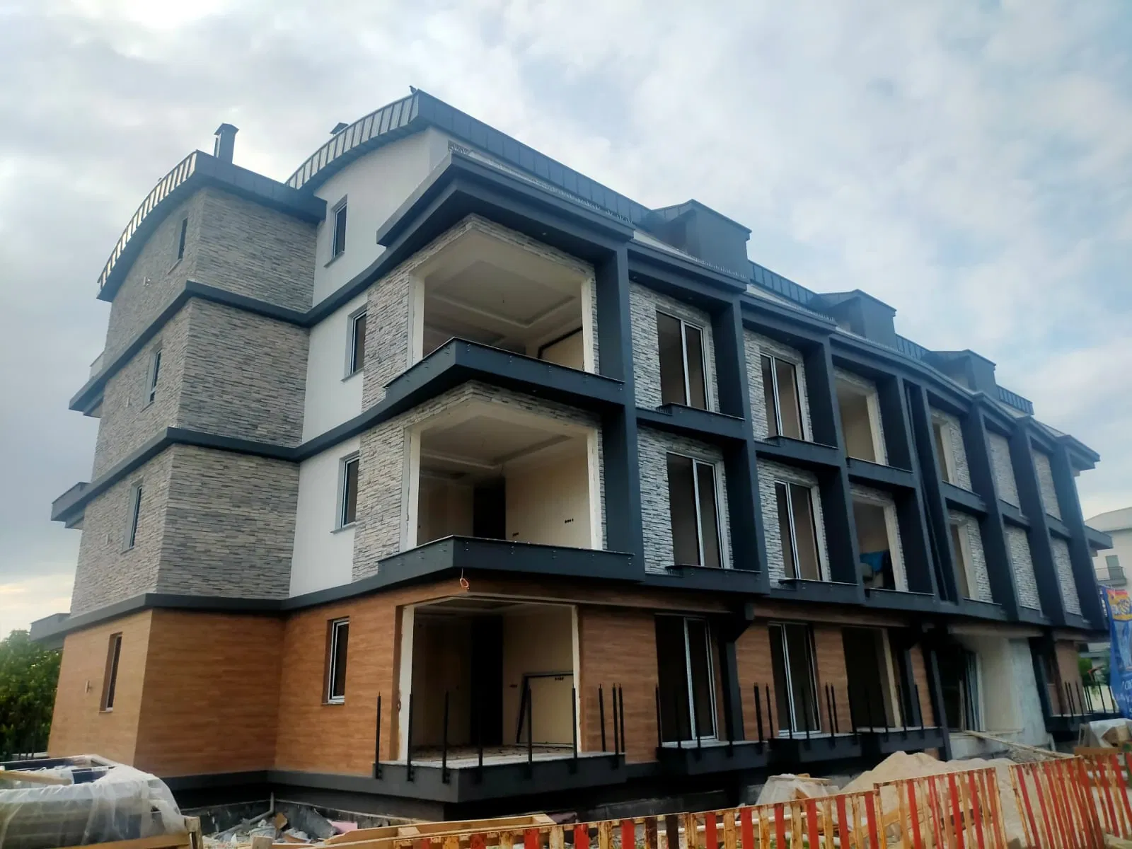 İncek Taşpınar Ceylanlar Petrol İnşaat İç ve Dış Cephe  thumbnail 8