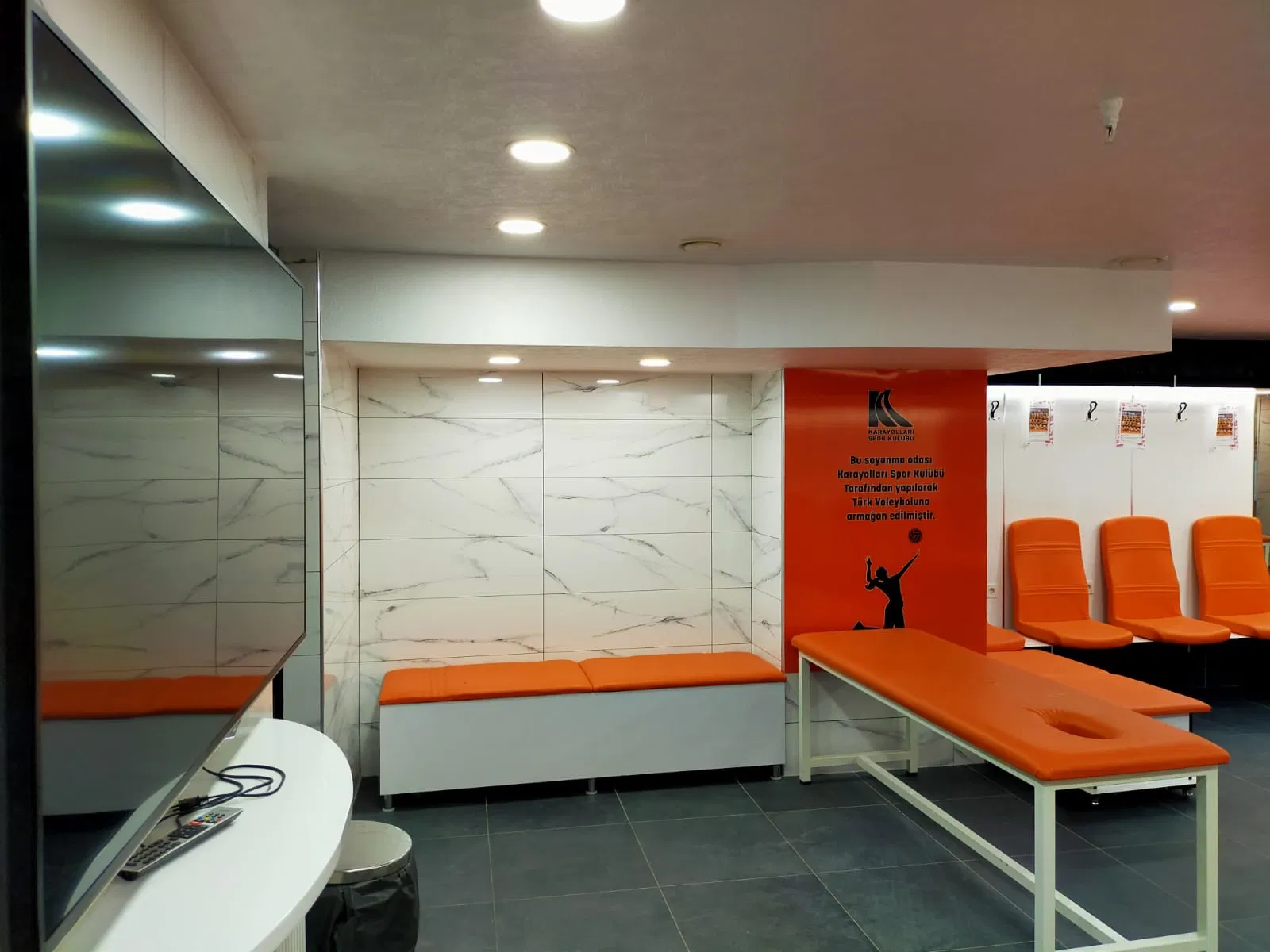 Ankara Başkent Voleybol Salonu Tadilat thumbnail 3