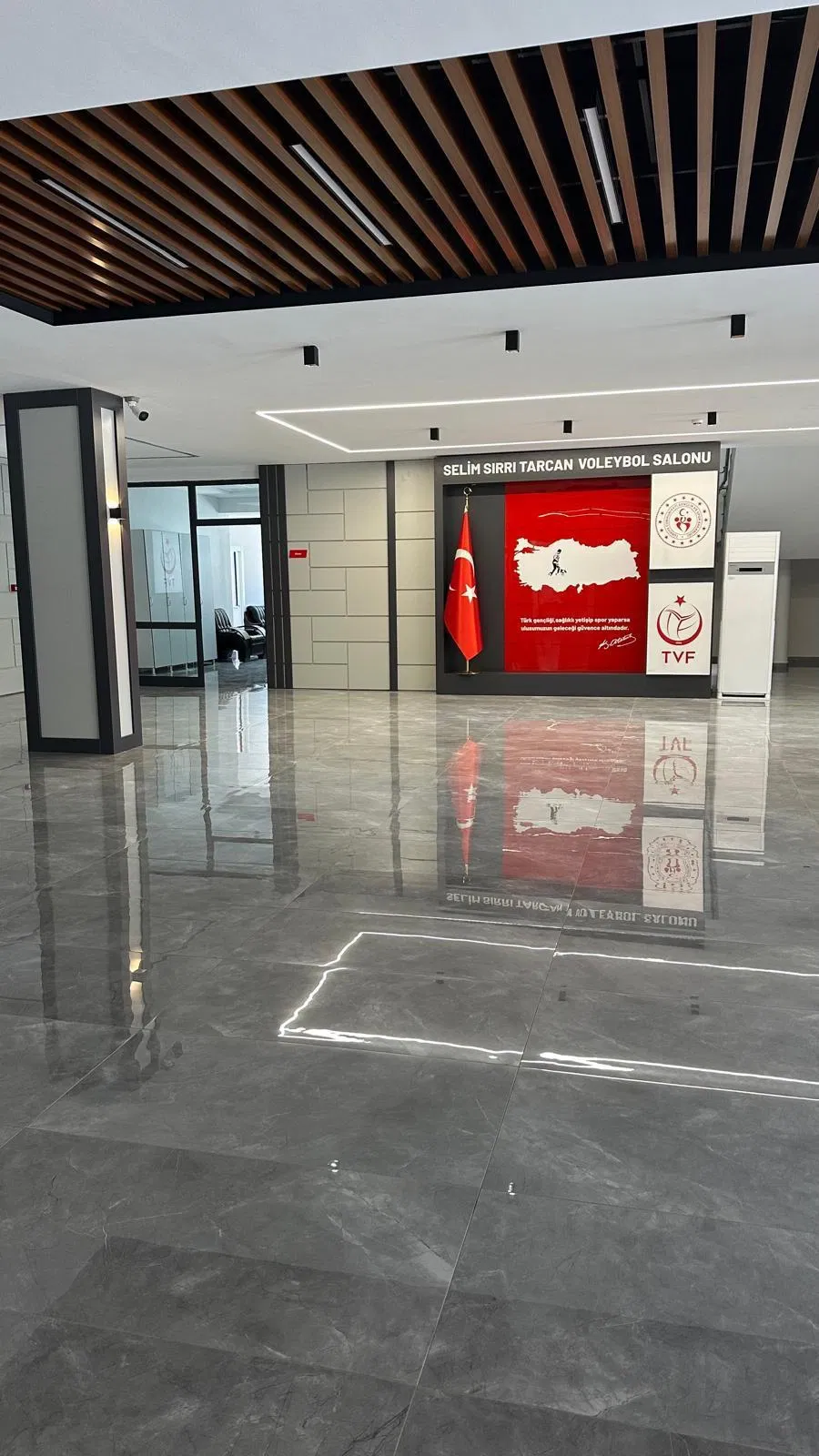 TVF Selim Sırrı Tarcan Kapalı Spor Salonu Tadilatı thumbnail 4