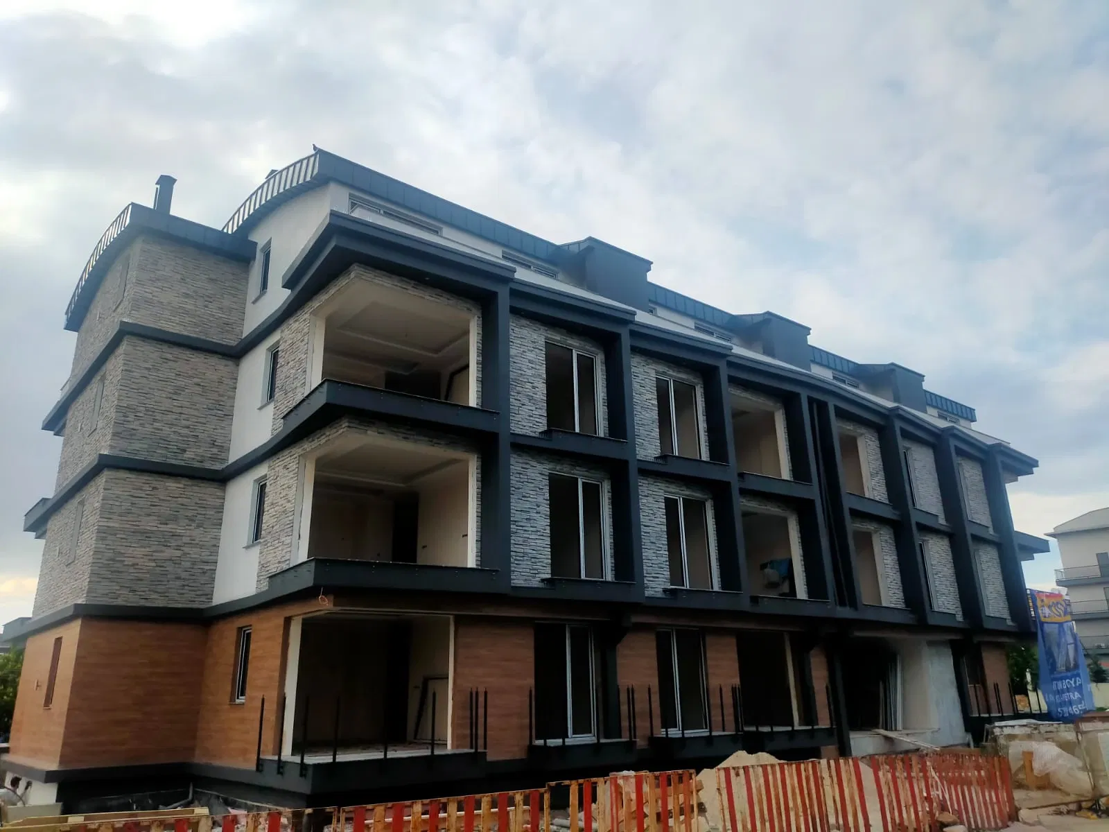 İncek Taşpınar Ceylanlar Petrol İnşaat İç ve Dış Cephe  thumbnail 12