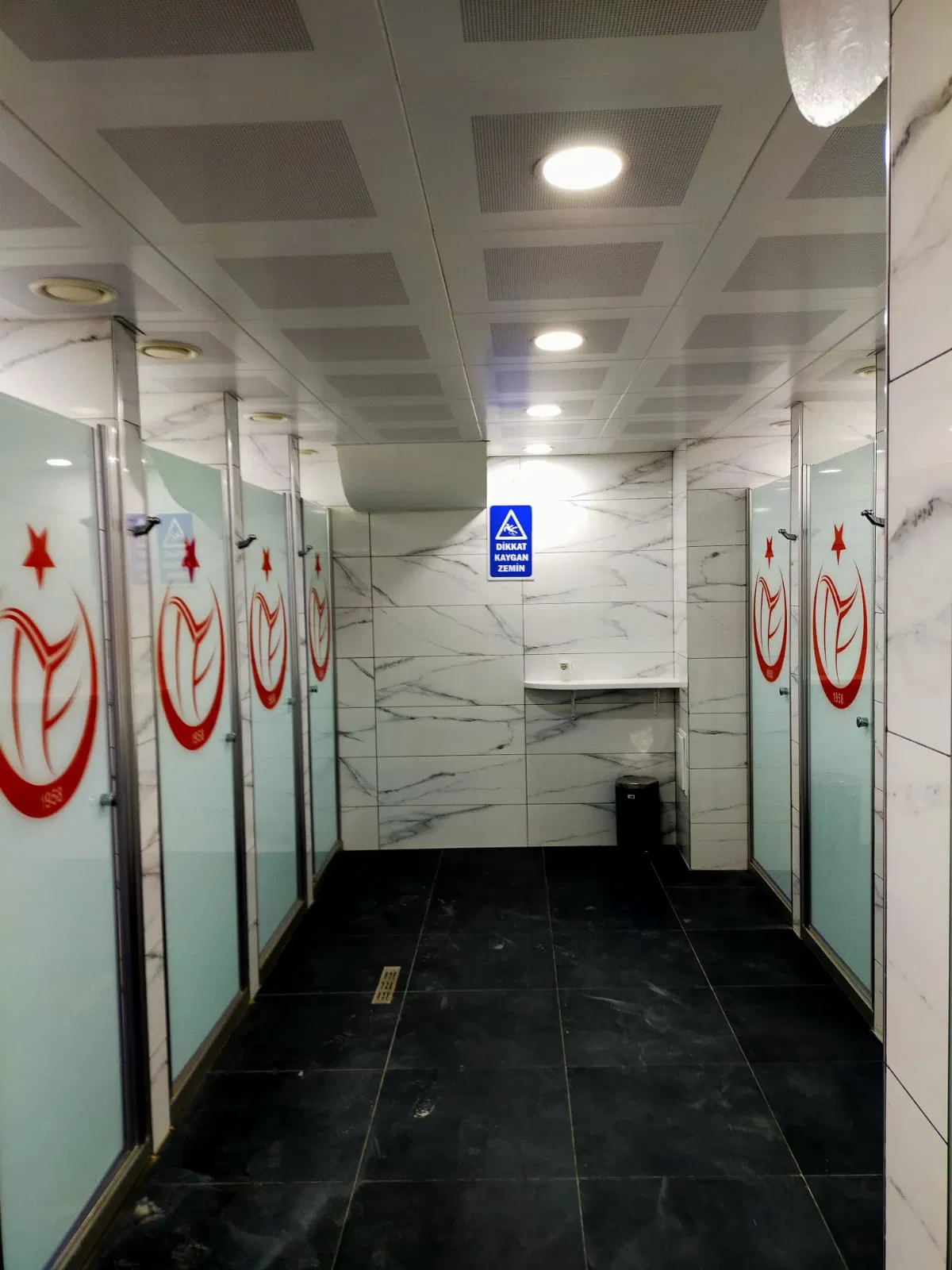 Ankara Başkent Voleybol Salonu Tadilat thumbnail 5