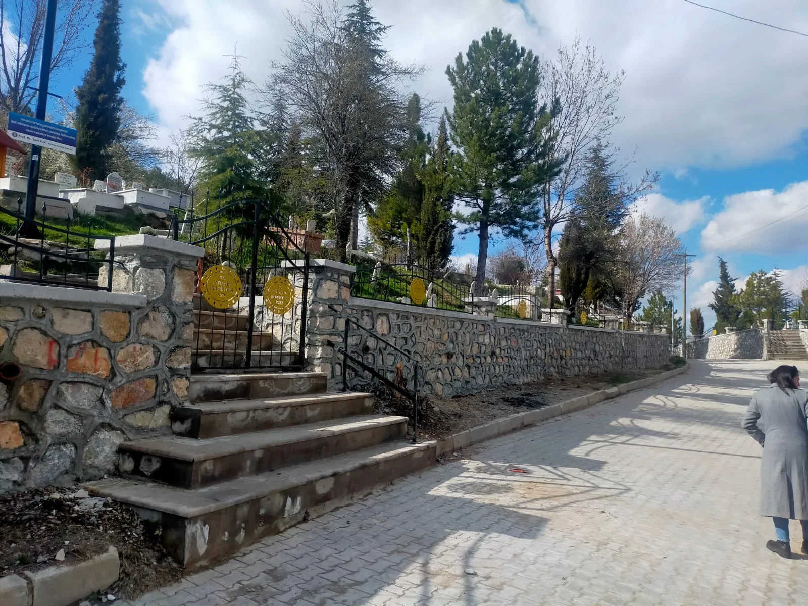 Kütahya Belediyesi 7 Adet mezarlık yapım işi thumbnail 2
